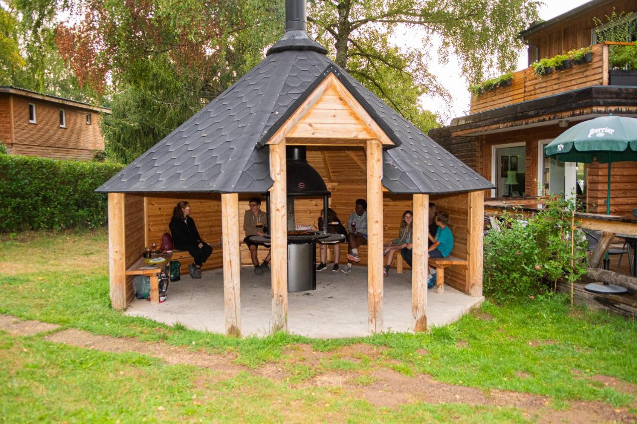 Camping Les Vernieres La Bourboule Exterior foto