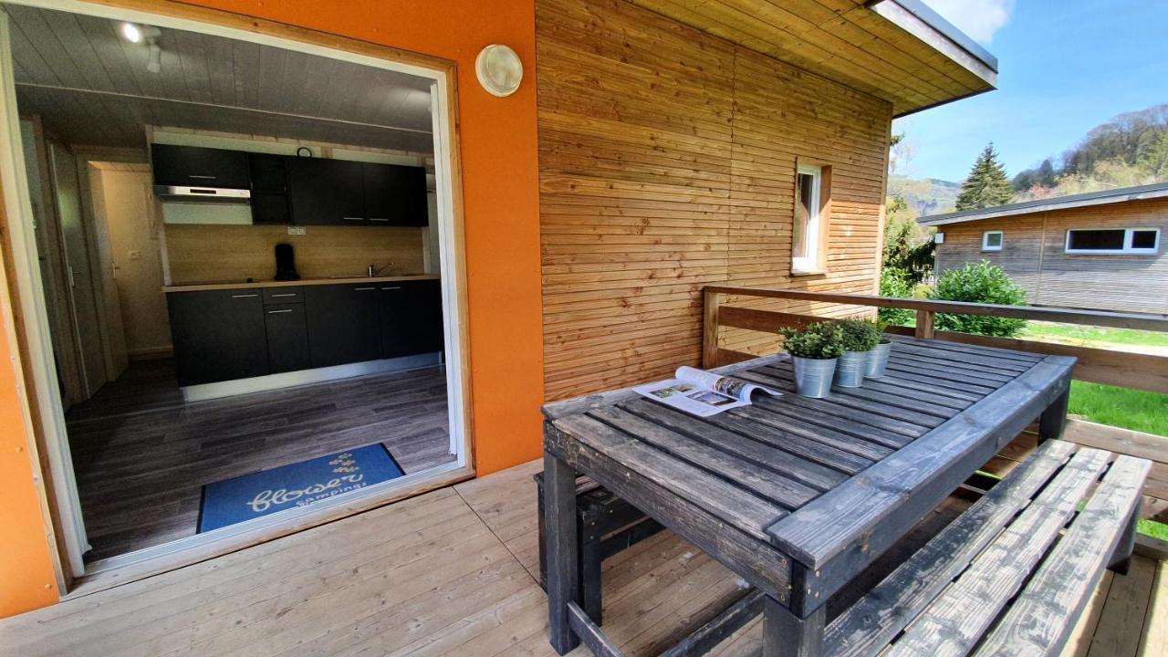 Camping Les Vernieres La Bourboule Exterior foto