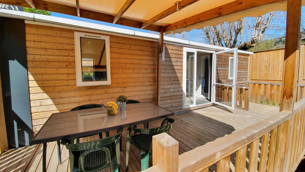 Camping Les Vernieres La Bourboule Exterior foto
