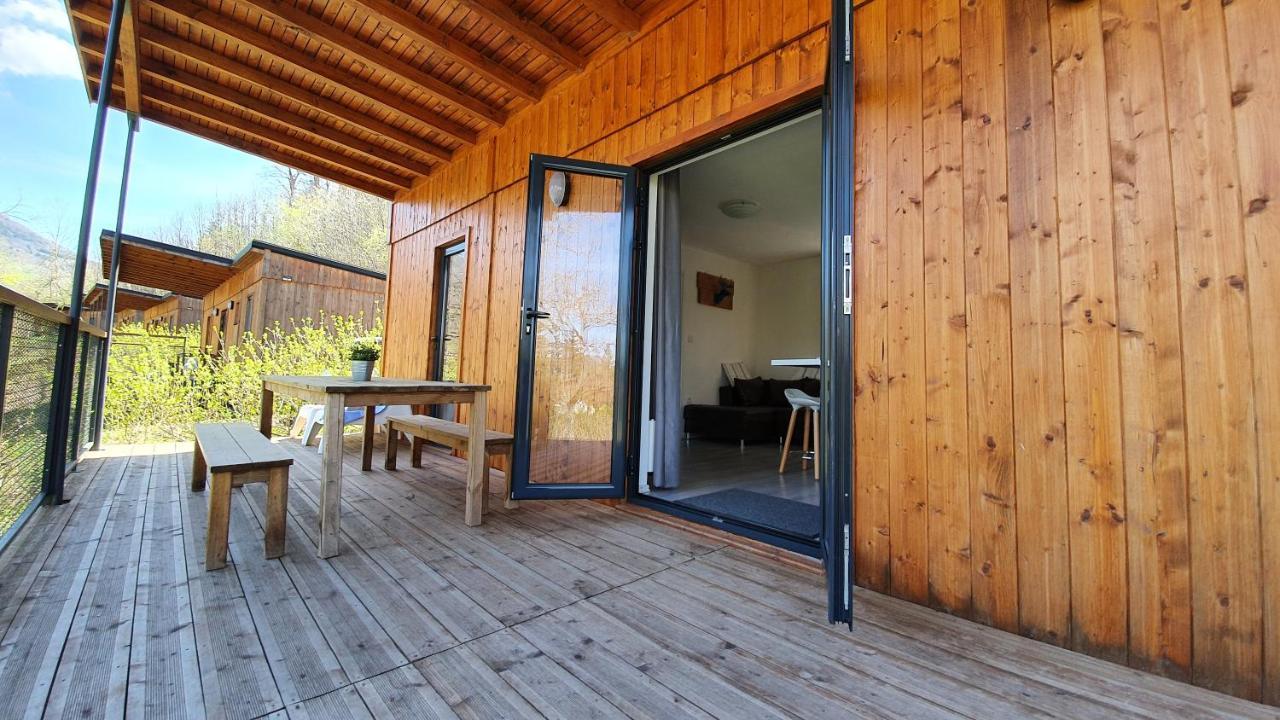 Camping Les Vernieres La Bourboule Exterior foto