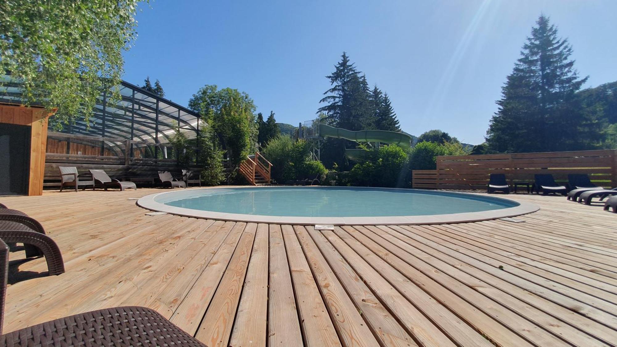 Camping Les Vernieres La Bourboule Exterior foto